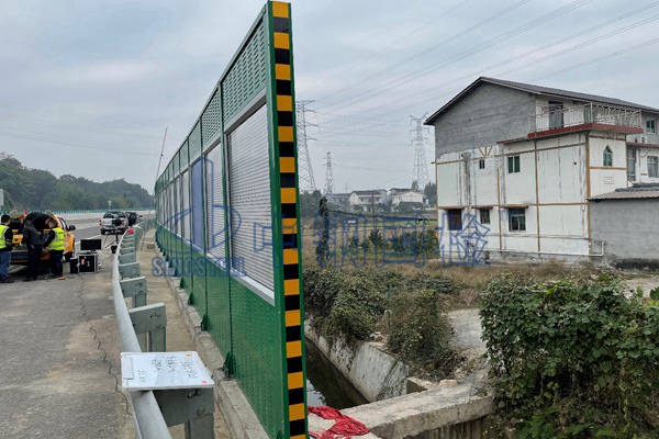 百叶孔吸声板检测
