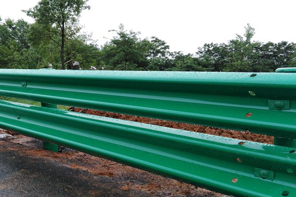波形护栏检测项目有哪些？公路高速护栏检测费用